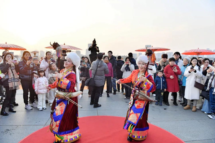現場文藝表演。天府新區融媒體中心供圖