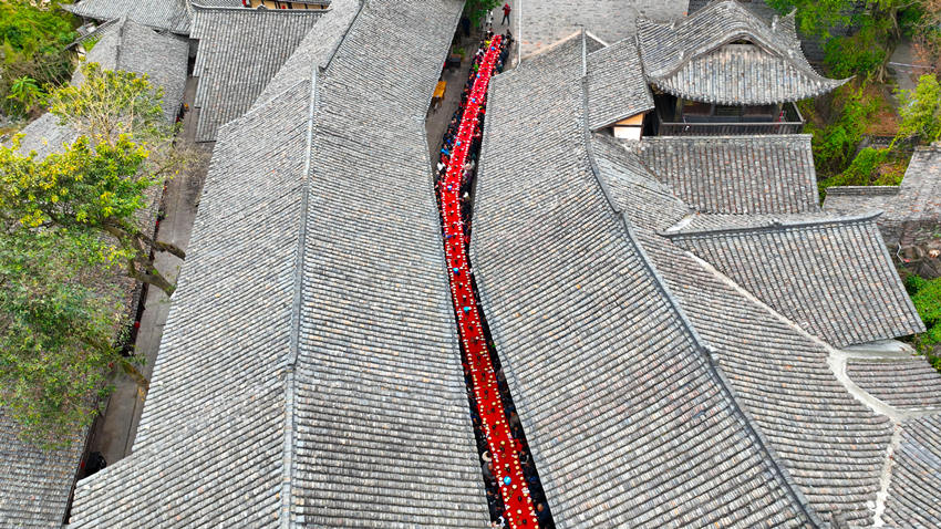 航拍太平古鎮紅軍街百家宴。支力攝