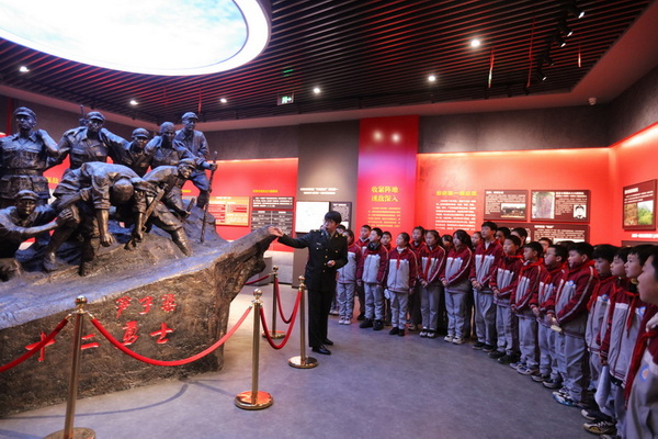 參觀博物館。馬發海供圖
