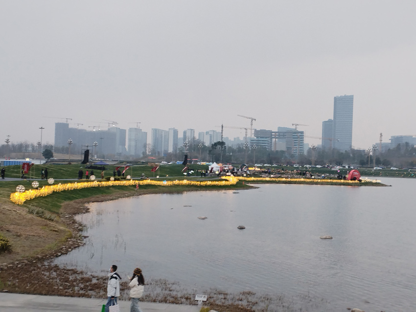 壯觀的球迷陣地。人民網記者 劉海天攝