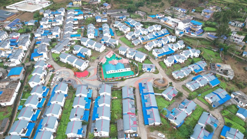 綿竹對口幫扶的甘洛縣眉山村俯瞰圖。