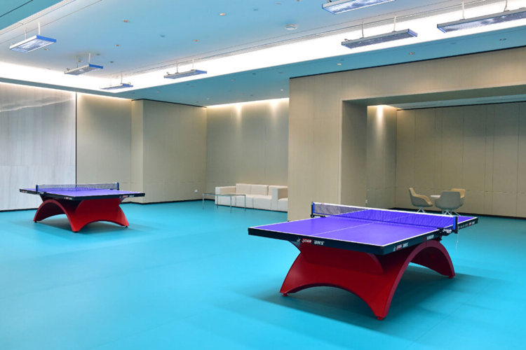 乒乓球館。