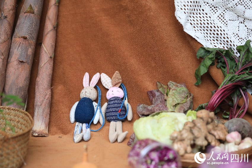 “成都生活市集”一角。人民網記者 朱虹攝