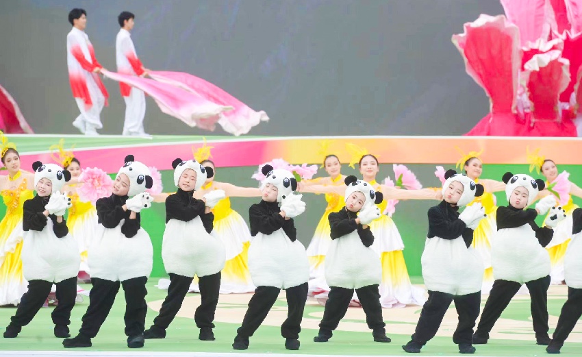 2024成都世界園藝博覽會開幕儀式于4月26日上午10點在成都世界園藝博覽園天府之眼廣場盛大舉行。主辦方供圖