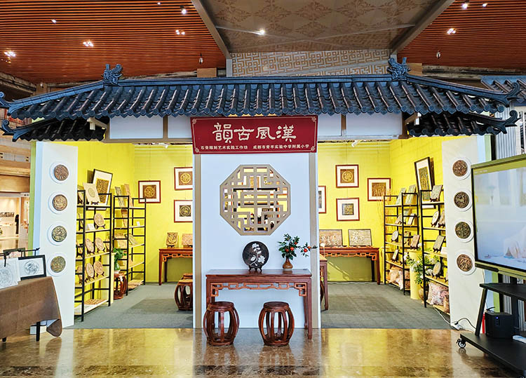 石膏雕刻工作坊展示區。成都市青羊實驗中學附屬小學供圖