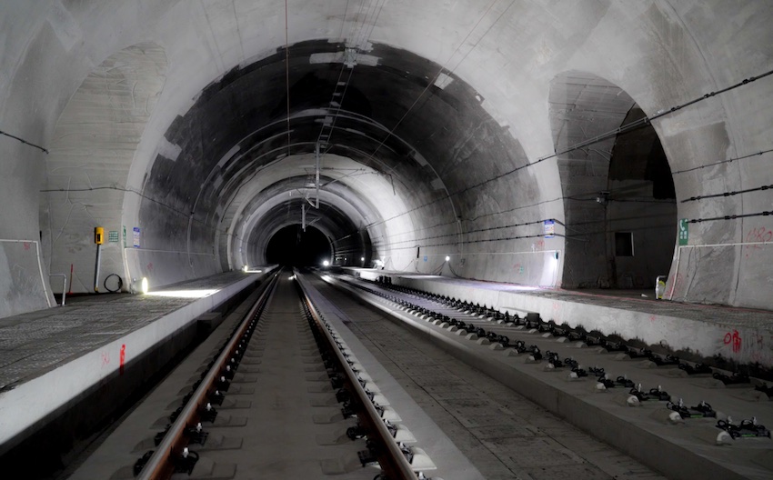 無砟軌道施工完成。成蘭鐵路公司供圖