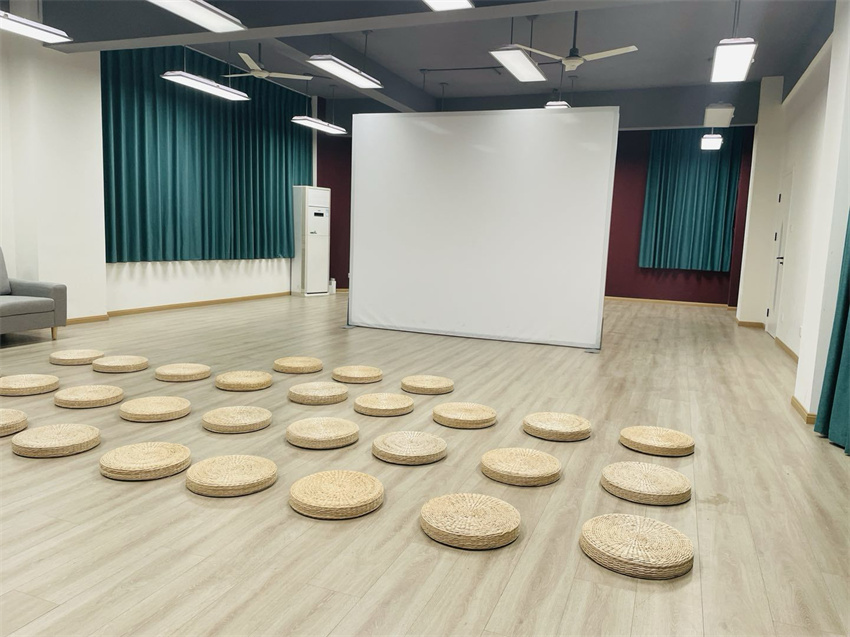 手影戲劇工作坊。西南財經大學附屬小學供圖