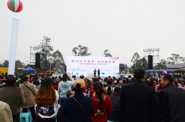 來牟鎮演出現場。張慶麟供圖