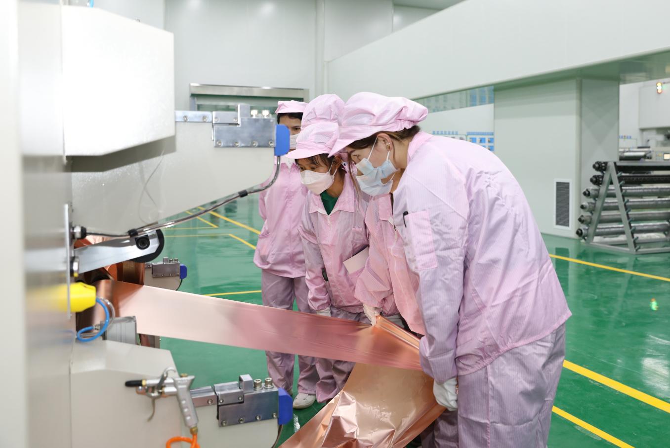 四川日盛銅箔科技有限公司生產車間。自貿區川南臨港片區供圖