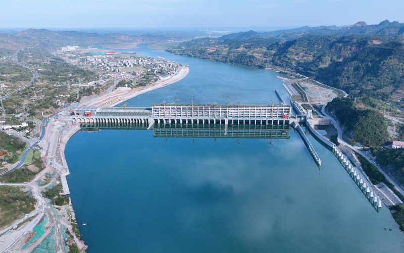 岷江龍溪口航電樞紐工程現場。四川港投供圖
