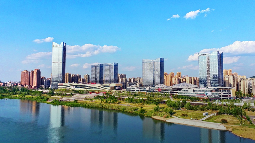 南充高坪加快建設“大城門戶、森林城市、活力高坪”。高坪融媒體中心供圖