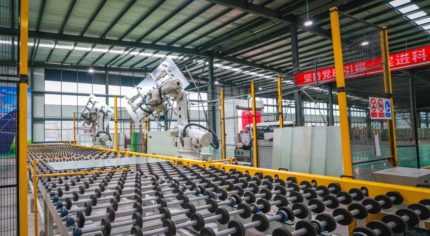 凱盛（自貢）新能源太陽能新材料一期項目。宋姿熠攝