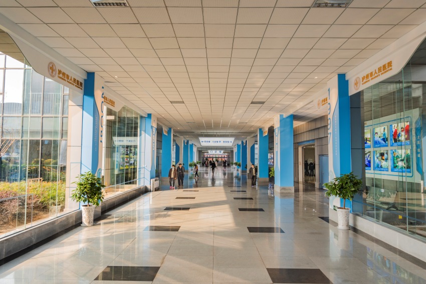 醫療街文化長廊。瀘州市人民醫院供圖