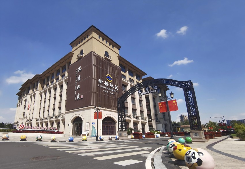 圍繞基層治理末端，優化黨群服務、政務服務、便民服務、生活服務功能建設。成都市委編辦供圖