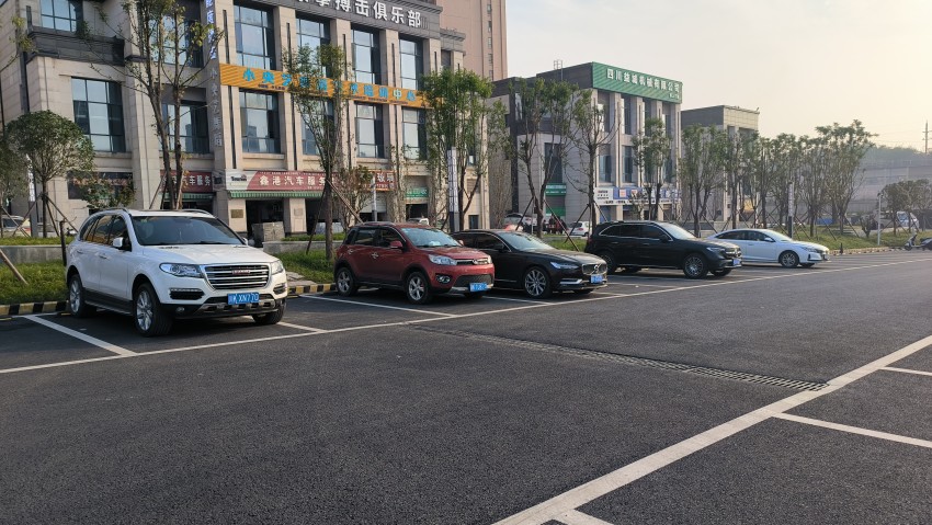 錦華都停車場。龔傲雪攝