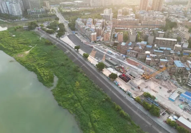 采用土壓+泥水雙模盾構機下穿沱江。成都軌道集團供圖