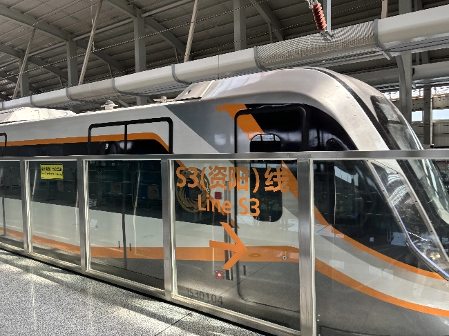 資陽線列車照。李銘楓攝