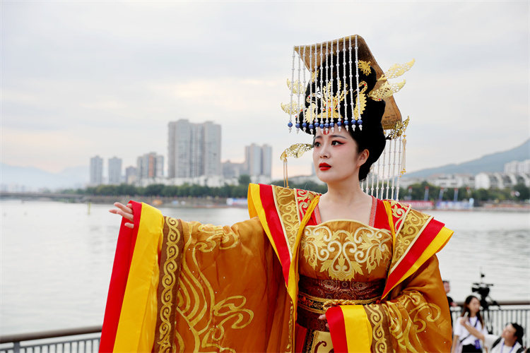 開幕式表演。高志農攝