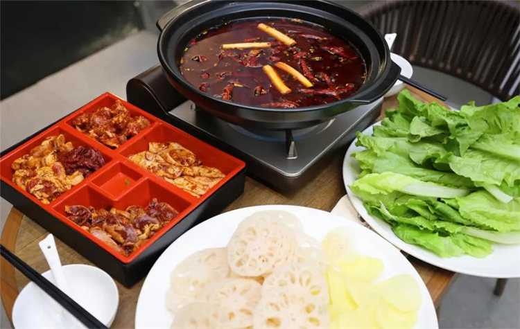 云棲山谷的美食。天府新區融媒體中心供圖