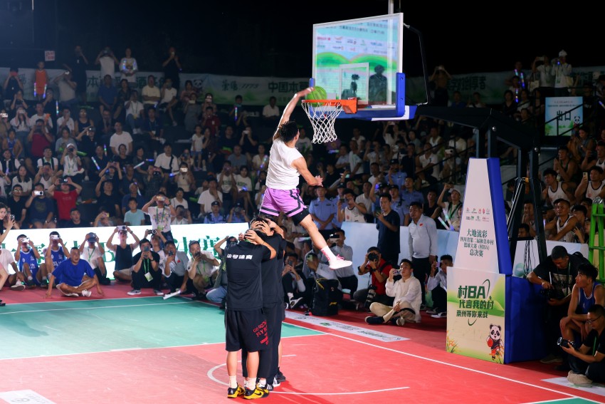 展現非凡扣籃技藝。主辦方供圖