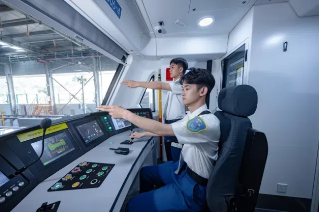 資陽線電客車司機。成都軌道集團供圖 