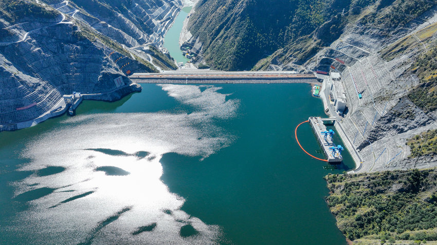 雅礱江兩河口水電站上游。雅礱江公司供圖