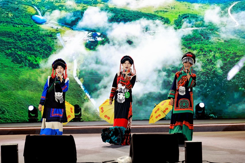 四川省首屆“蜀鄉村歌”大賽總決賽比賽現場。主辦方供圖