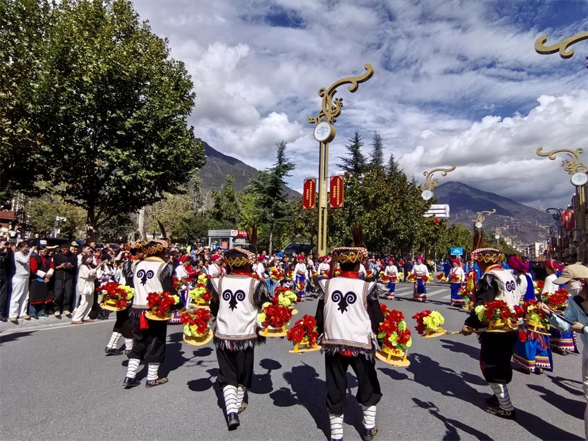 新年巡游活動。人民網記者 劉海天攝