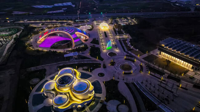 西昌建川電影博物館夜景圖。涼山州委宣傳部供圖