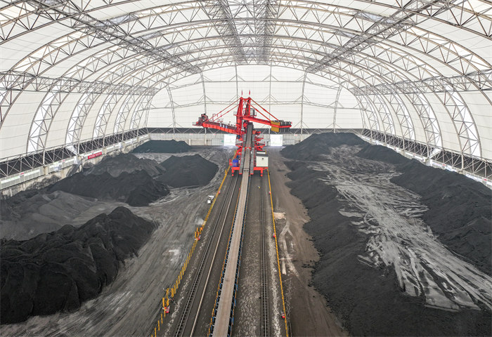 2024年11月11日，四川省首個國家級儲配煤基地廣安華鎣市高興儲配煤基地大棚，開始規模性儲煤。邱海鷹、劉南賢攝