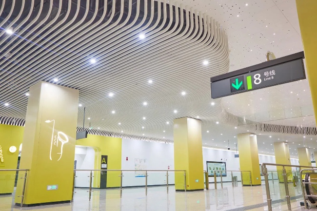 8號線二期站臺實景。成都軌道集團供圖