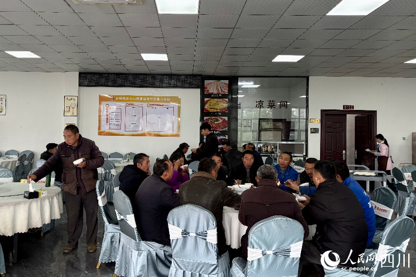 正山口村助老餐廳。人民網記者 朱虹攝