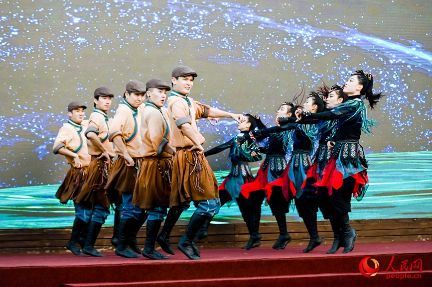 節目表演。人民網記者 慎志遠攝