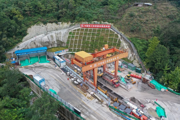 隧洞下游。陶華貝供圖
