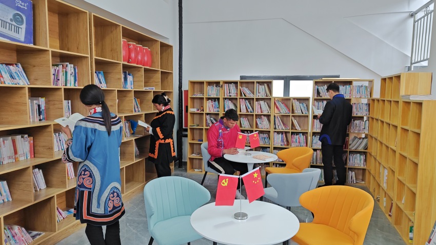 東方電氣集團打造黨員活動室、“黨員之家”、黨員讀書角等陣地。東方電氣集團供圖