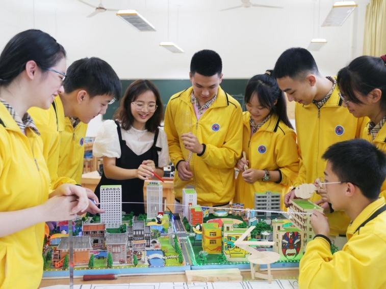 熊宗輝：加快推進教育現代化、建設教育強市、辦好人民滿意的教育