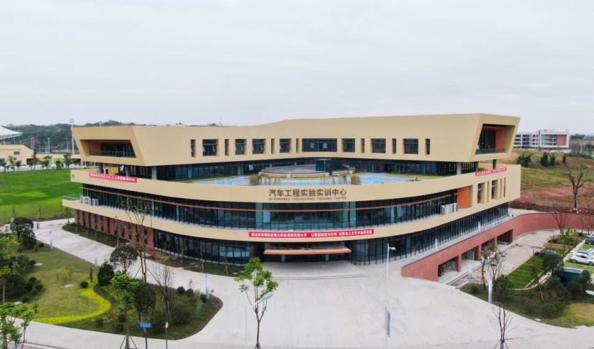 吉利學院汽車工程實訓中心。吉利學院供圖