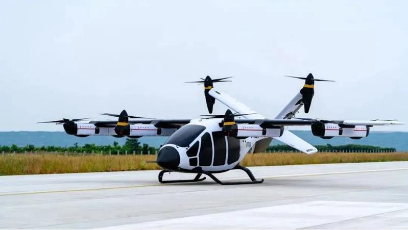 沃飛長空全球總部基地落地成都未來科技城，圖為沃飛長空AE200驗證機。人民日報客戶端供圖