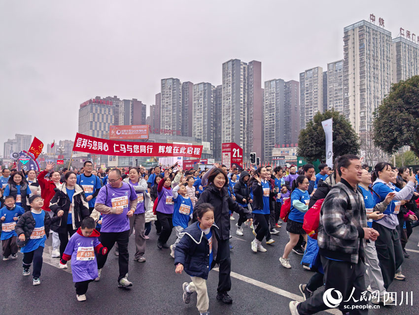 歡樂跑項目也很受群眾歡迎。人民網記者 劉海天攝