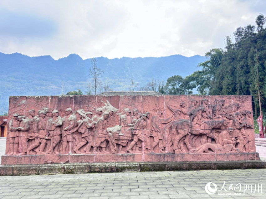 景區內的紅色文化碑刻。實習生謝俊皓 攝