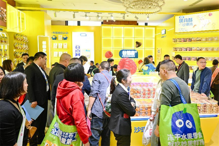 客商參觀。青羊區融媒體中心供圖