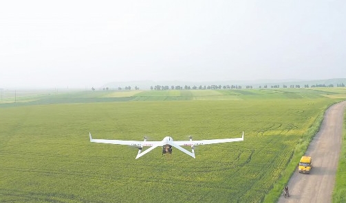 無人機技術將玄幻場景帶入現實以無人機技術將玄幻場景帶入現實，只是成都無人機產業及低空經濟蓬勃發展的一個剖面。