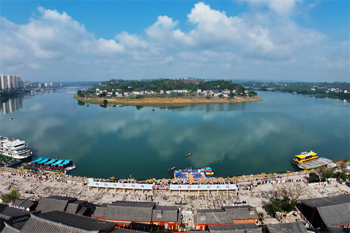 嘉陵江武勝沿口古鎮碼頭。