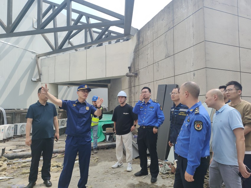 自貢消防聯合多部門深入重點場所開展消防安全隱患排查工作。自貢消防供圖