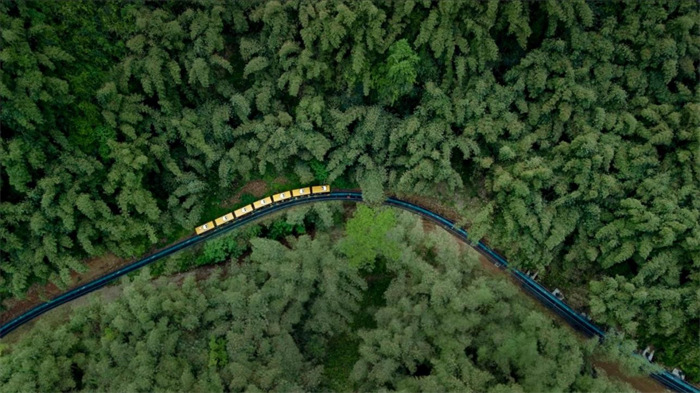 川西竹海的齒軌登山小火車。成都文旅集團供圖
