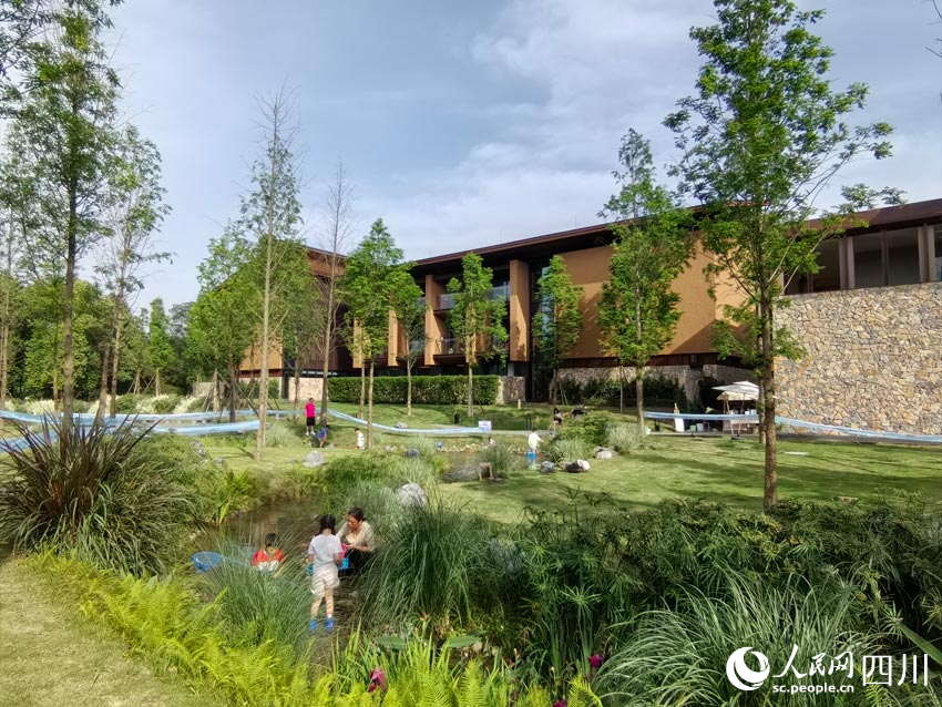 遠離城市的喧囂，來到鄉村耍一回。人民網記者 劉海天攝