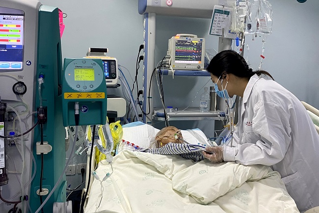 患者正在接受治療。虞芳琳供圖