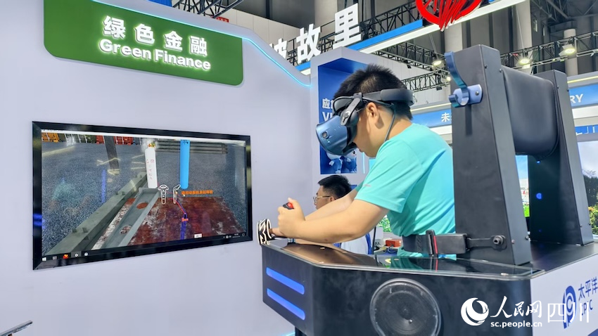 VR互動體驗區。人民網 趙祖樂攝