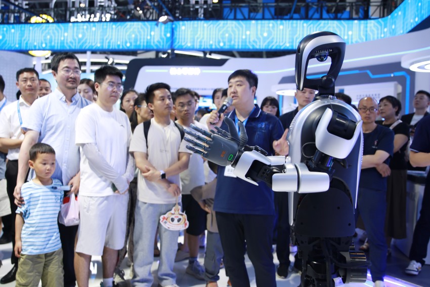 現場機器人展示。陳冬冬攝