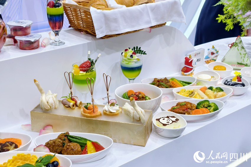 中國國際航空公司展館內的特色機上美食。人民網 趙祖樂攝